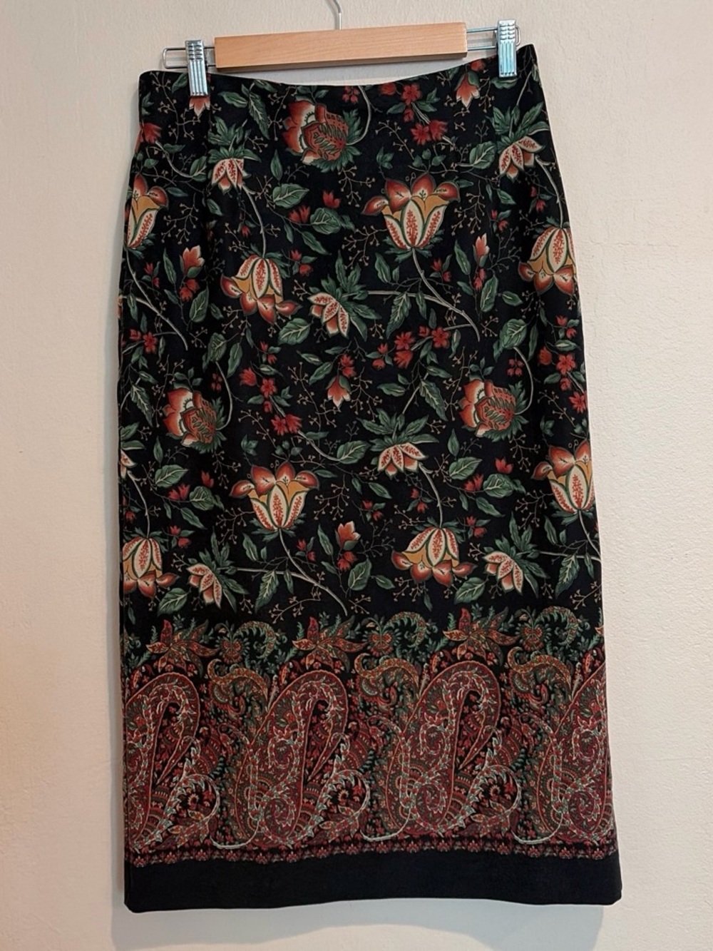 Gorgeous Vintage Briggs Lilies and Paisley Earthy Maxi Skirt, size 10 Petite